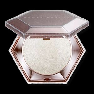 Fenty Beauty Diamond Bomb by Rihanna. How many carats